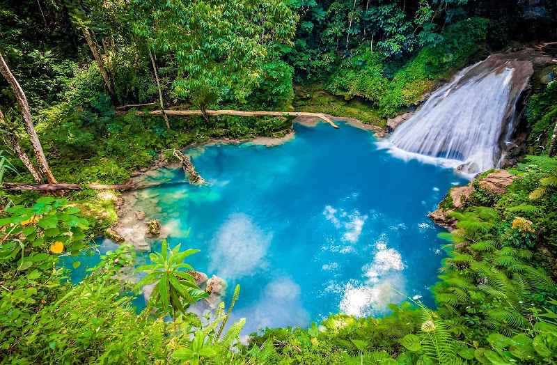 Irie Blue Hole
